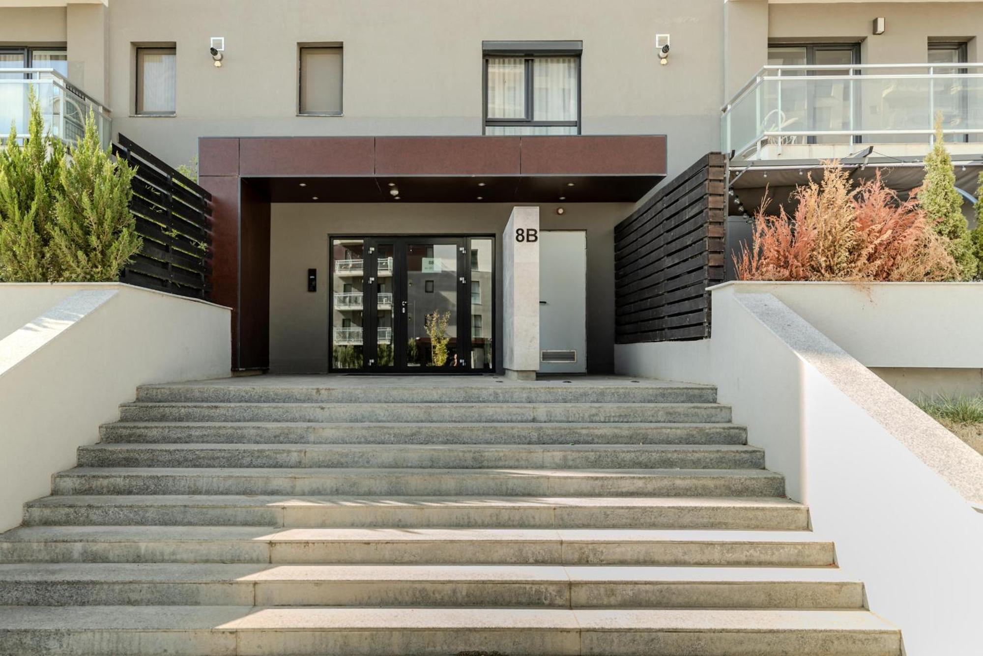 Perfect Stay: Urban Heaven In Aviatiei Business Area Βουκουρέστι Εξωτερικό φωτογραφία